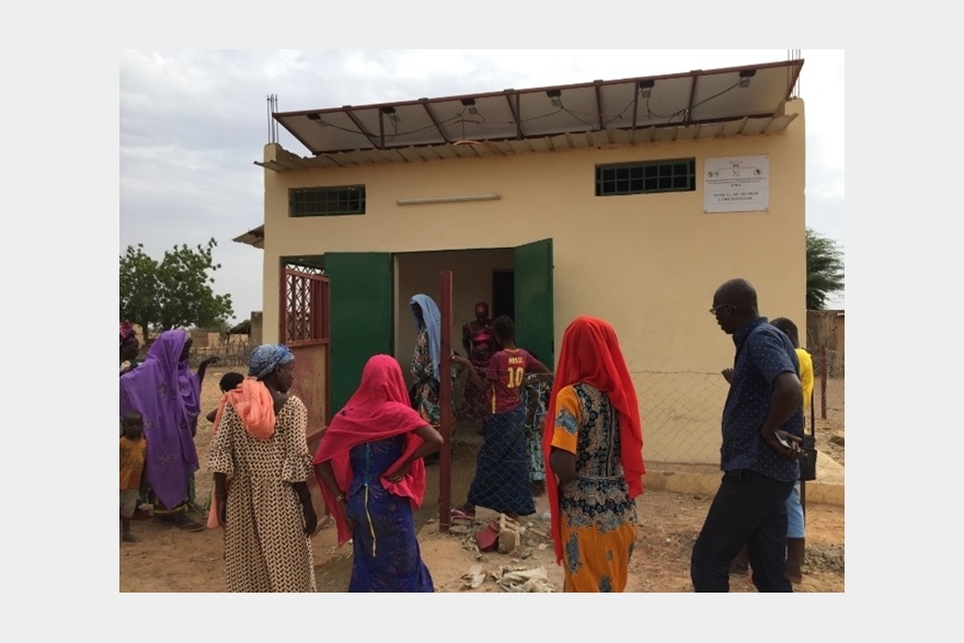 Центр сбора молока на солнечной энергии в Сенегале